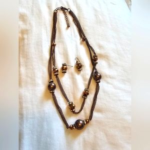 Necklace and earring set